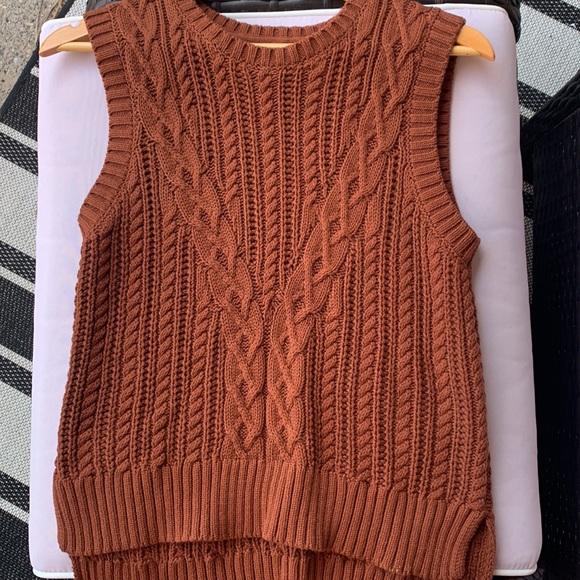 Rachel Zoe size small women’s brown crewneck cable sweater vest - Picture 7 of 7